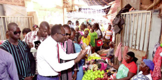 Le Pr Abdoulaye Soma lance sa campagne de proximité à Ouagadougou