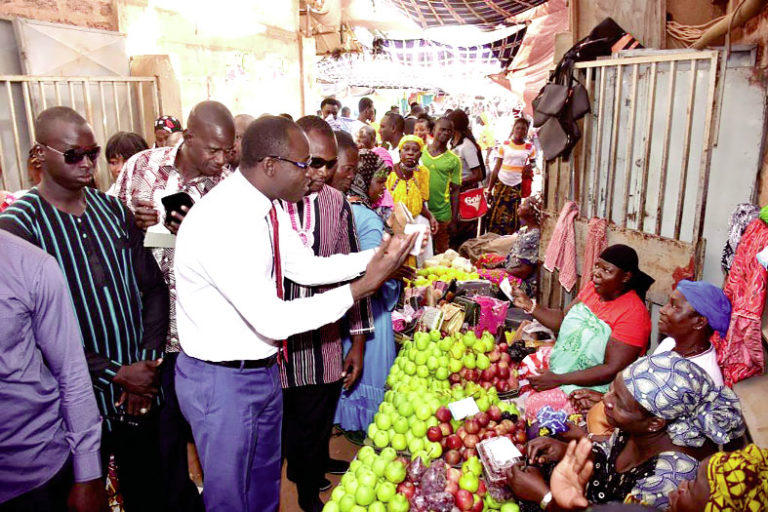 Le Pr Abdoulaye Soma lance sa campagne de proximité à Ouagadougou