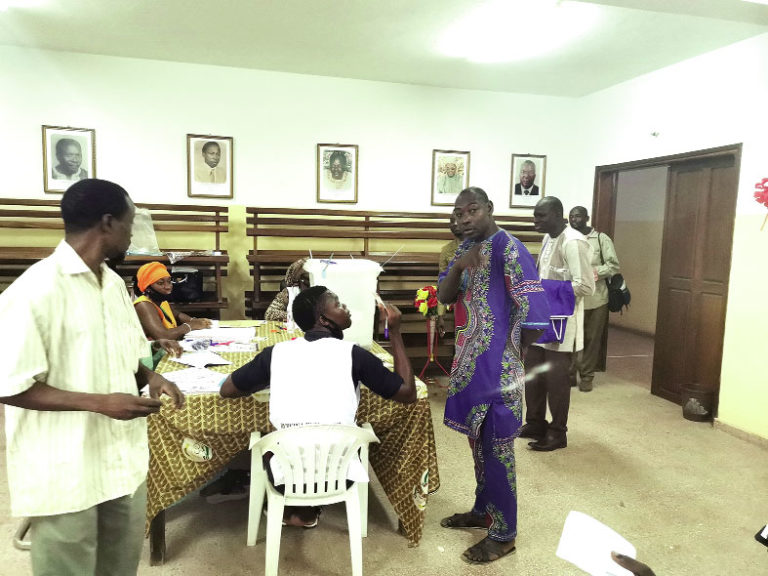 Les Burkinabè ont voté à Abidjan,  Bouaké et Soubré
