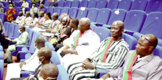 Gestion de la COVID -19 Les députés déplorent des « tâtonnements »