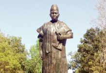 Hommage au professeur Joseph Ki-Zerbo: une statue de « l’immortalité » à l’enseignant-chercheur