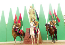 La cavalerie rouge défilera en tenue de dozos