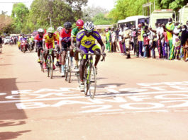Grand prix cycliste: le trophée échoit au natif de Banfora, Souleymane Koné