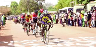 Grand prix cycliste: le trophée échoit au natif de Banfora, Souleymane Koné