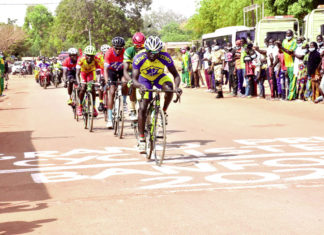 Grand prix cycliste: le trophée échoit au natif de Banfora, Souleymane Koné