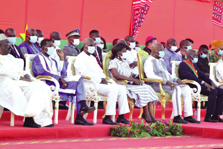 Décorations à la Présidence du Faso 1192 « serviteurs de l&rsquo;Etat » distingués