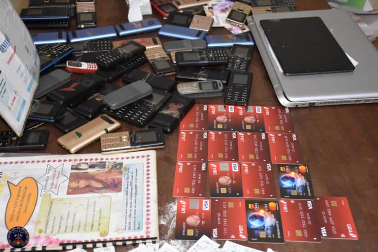 Burkina : Des salons de massage érotique démantelés par la Police Nationale.