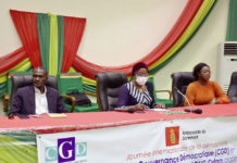 Journée internationale de la démocratie: la relève générationnelle au Burkina en débat