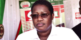 11-Décembre à Banfora : Le stand des Editions Sidwaya séduit des visiteurs