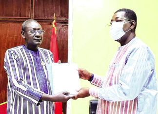 VIIIe législature : Le projet de règlement intérieur remis à Bala Sakandé