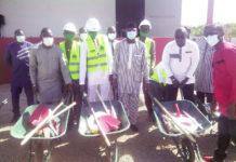 Formation en métiers de BTP : 94 jeunes défavorisés reçoivent leurs kits d’installation