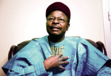 Présidentielle nigérienne: Mahamane Ousmane revendique la victoire