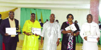 Tribunal de commerce de Ouagadougou 26 juges consulaires en fin de mandat honorés