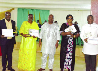 Tribunal de commerce de Ouagadougou 26 juges consulaires en fin de mandat honorés