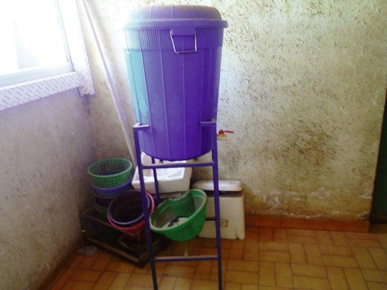 Respect des mesures-barrières dans l’administration publique: un relâchement « mortel »  à Ouagadougou et Koudougou