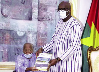 Elections municipales : des organisations proposent le suffrage universel