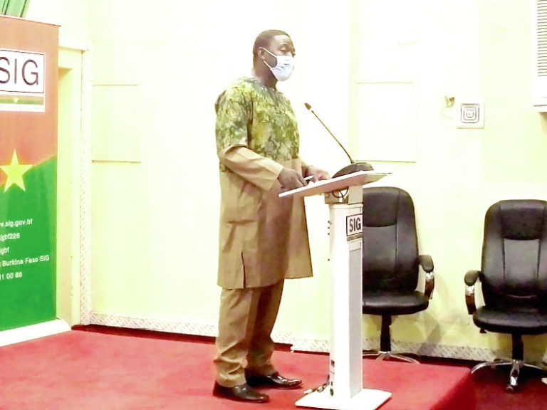 Vaccin anti-COVID-19 « Nous travaillons à son introduction au Burkina », Dr Brice Bicaba
