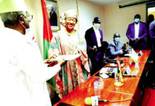 Crise étudiants nigériens-2IE : Le Médiateur du Faso, Saran SERE démêle l’écheveau