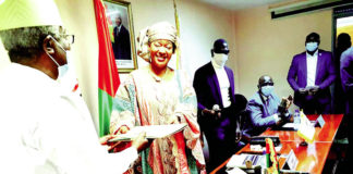 Crise étudiants nigériens-2IE : Le Médiateur du Faso, Saran SERE démêle l’écheveau