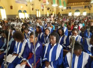 Fête de l’Ascension: les chrétiens ont célébré la montée de Jésus Christ ciel