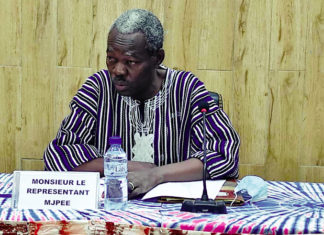 Transition vers l’économie formelle : Une stratégie nationale validée