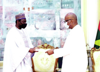 Coopération Burkina Faso-Gambie : Un émissaire du président Barrow chez le chef de l’Etat