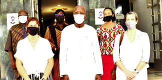 Diplomatie : Les « adieux » de l’ambassadrice du Canada au Premier ministre