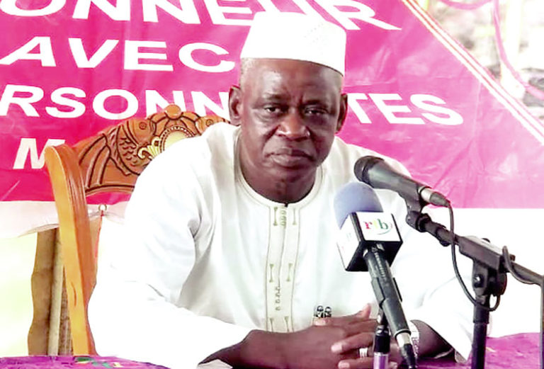 Lassané Savadogo, DG de la CNSS, invité de « Tapis d’honneur » : « Il est possible que le Burkina soit  un pays de bonheur pour tous »