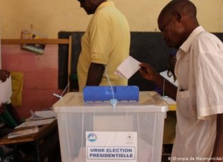 Projet de Constitution de la Ve République : L’Etat laïc, mais encore ?