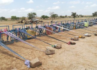 Insertion socio-économique : 41 femmes reçoivent des kits d’installation en tissage