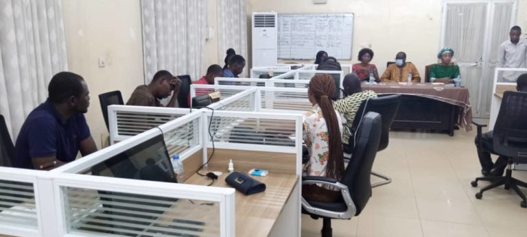 Editions Sidwaya : Les travailleurs outillés sur les prestations sociales