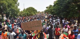 Marche-meeting de l’Opposition politique : Appel à l’organisation des assises nationales sur la sécurité
