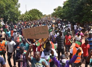 Marche-meeting de l’Opposition politique : Appel à l’organisation des assises nationales sur la sécurité
