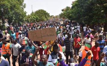 Marche-meeting de l’Opposition politique : Appel à l’organisation des assises nationales sur la sécurité