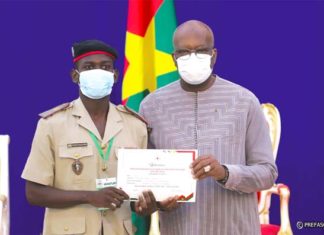 Journée de l’excellence scolaire 2021 : le tapis d’honneur pour 99 cracks