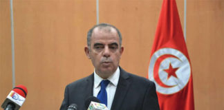 Hommages à l’ambassadeur tunisien en fin de mission : Mohamed Kahloun décoré Officier de l’Ordre de l’Etalon