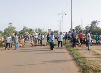 Commune de Komsilga : Menacés d’« expropriation », des habitants bloquent la RN6