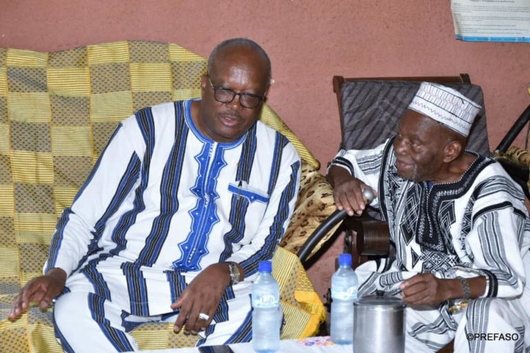 Sud-Ouest : Sa Majesté Yari Oussé, chef de canton de Gaoua est décédé