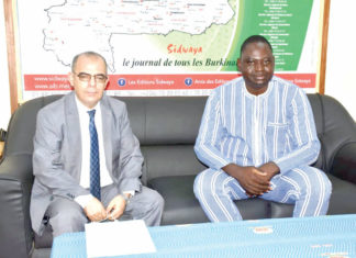Coopération tunisio-burkinabè : l’ambassadeur, Mohamed Kahloun, aux Editions Sidwaya