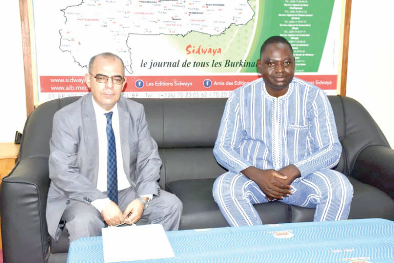Coopération tunisio-burkinabè : l’ambassadeur,  Mohamed Kahloun,  aux Editions Sidwaya