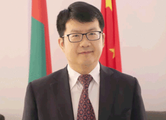 Li Jian, ambassadeur de Chine au Burkina Faso : « Le vaccin est une arme importante contre la COVID-19 »