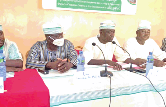 Promotion du Faso dan fani : un projet de “prêts à porter” lancé à Bogandé