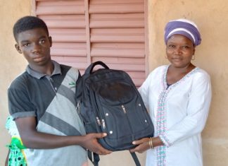 Association « Tends-moi la main » : Donner le sourire aux élèves et aux veuves en difficulté