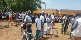 Journée d’excellence scolaire à Yamadio: Le mérite des élèves et enseignants récompensé