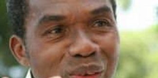 FESPACO : Le réalisateur burkinabè Kollo Daniel SANOU invite la population à fréquenter les salles de cinéma (SIG)