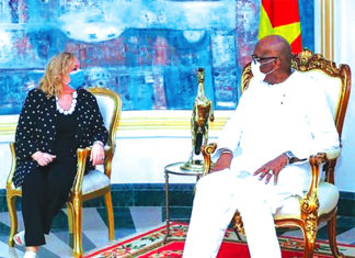 Lutte contre le terrorisme : la représentante spéciale de l’UE pour le Sahel, Emmanuela Del Re, reçue à Kosyam