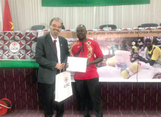 Reportage humanitaire de la Croix-Rouge : Abdel Aziz Nabaloum remporte le 1er prix