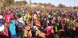 Insécurité dans la Boucle du Mouhoun : Dédougou dans la rue pour soutenir les FDS
