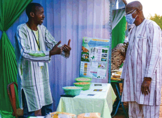 FRSIT 2021 : Le Premier ministre, Christophe Joseph Marie Dabiré apporte ses encouragements