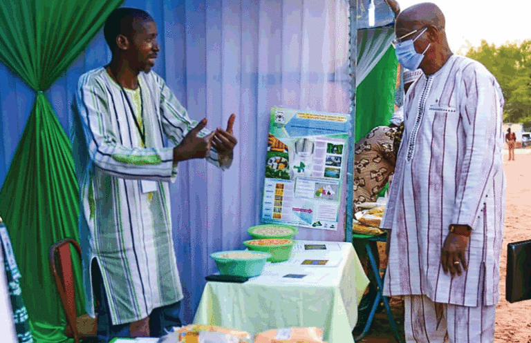FRSIT 2021 : Le Premier ministre, Christophe Joseph Marie Dabiré apporte ses encouragements